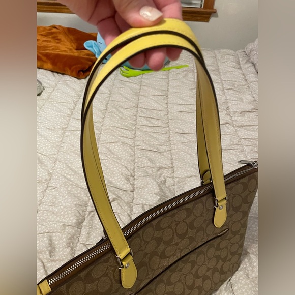 Coach Brown Signature bag with Yellow Handles - Picture 8 of 10